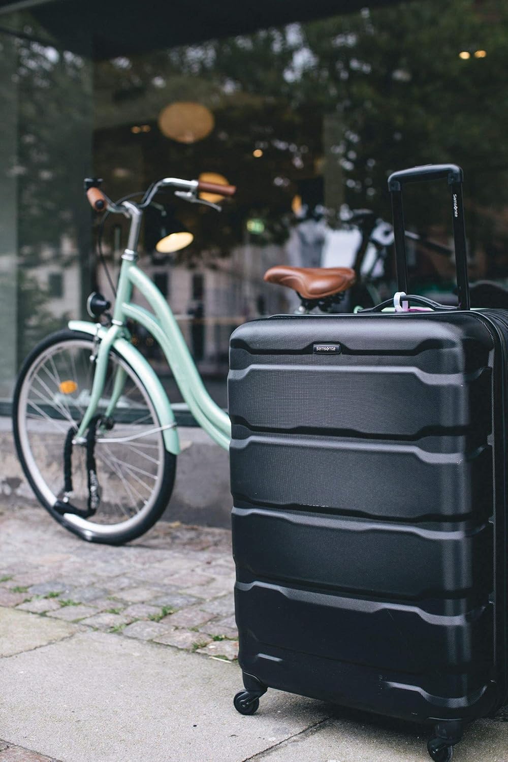[Samsonite](https://www.amazon.com/dp/B01M0A3BKH?tag=greenflower20-20) product image